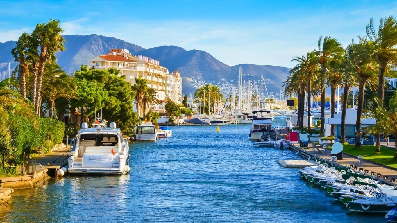 Vistas Frontales Al Mar Apartment Empuriabrava Exterior photo